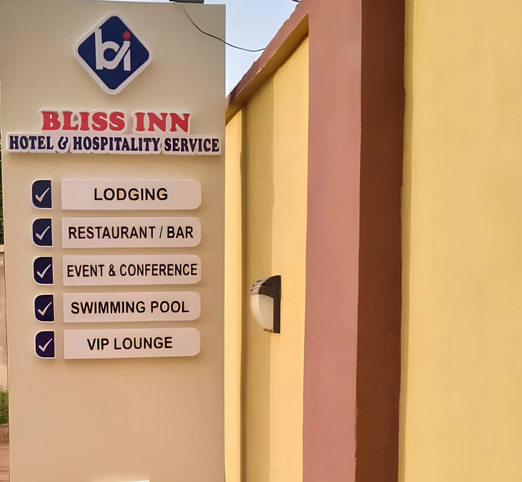 bliss inn sign post